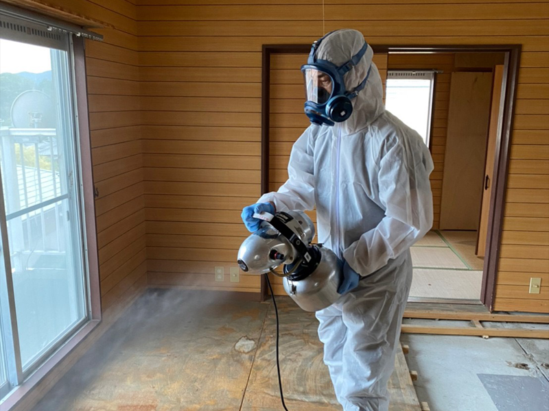 消臭 作業写真